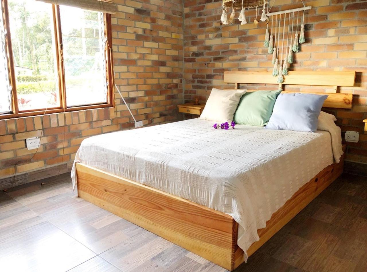 Tribu Ecohostal Лос Сантос Екстериор снимка